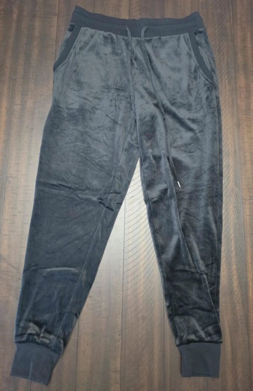 Track suit - Picture 4 of 5